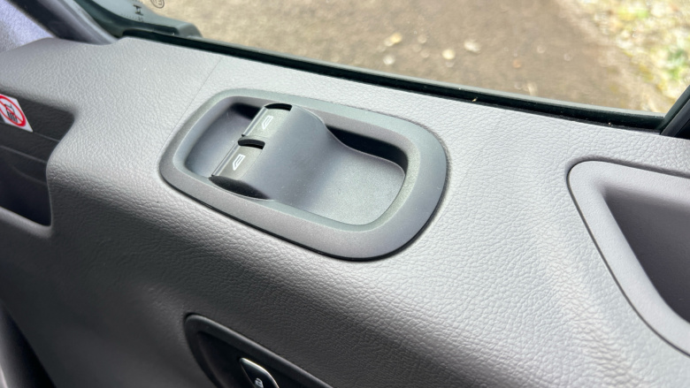 Ford Transit E-350 L3 Rwd 135kW 68kWh H2 Trend Van Auto